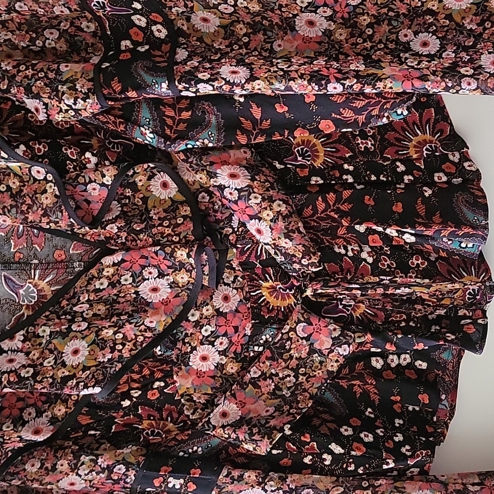 BCBGeneration Blouse - Picture 2 of 3